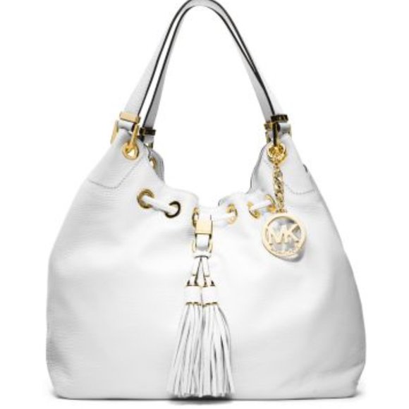 Michael Kors Handbags - Michael Kors Camden Large Leather Shoulder Bag